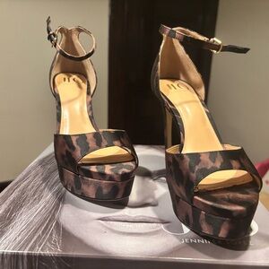 Jennifer Lopez JLO Makeup Collection - Silver